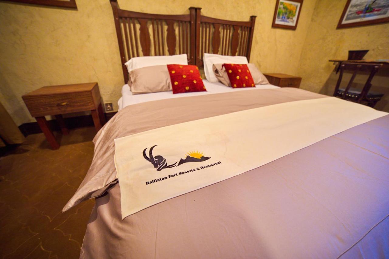 Baltistan Fort Skardu Resort מראה חיצוני תמונה