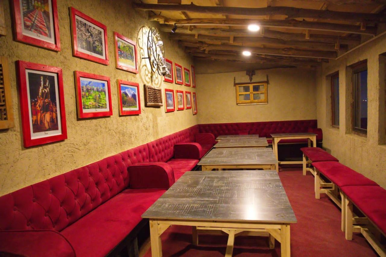 Baltistan Fort Skardu Resort מראה חיצוני תמונה