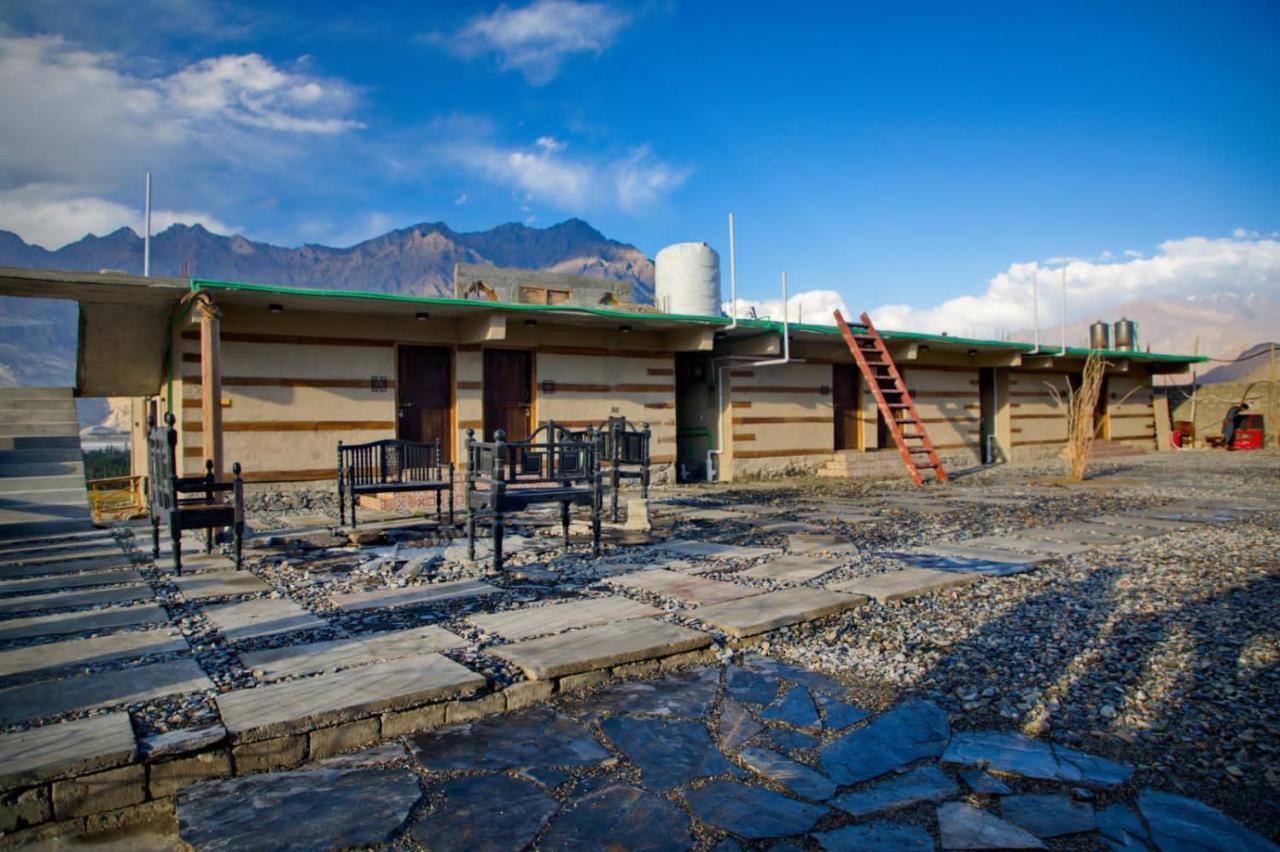 Baltistan Fort Skardu Resort מראה חיצוני תמונה