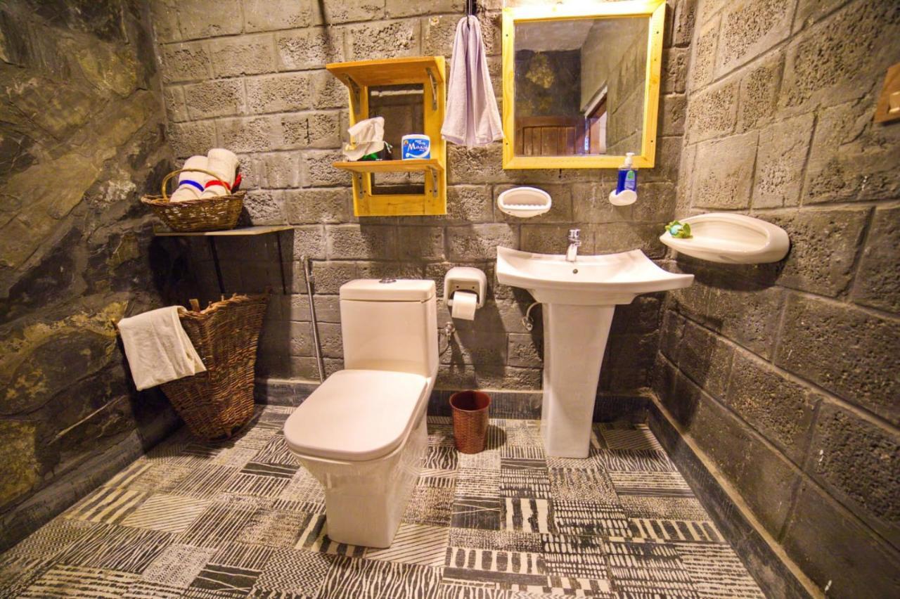 Baltistan Fort Skardu Resort מראה חיצוני תמונה