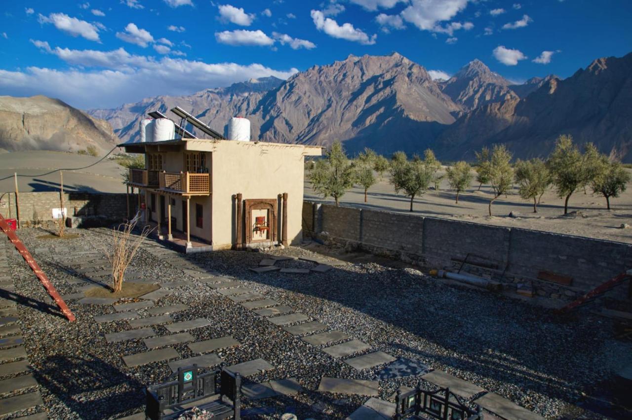 Baltistan Fort Skardu Resort מראה חיצוני תמונה